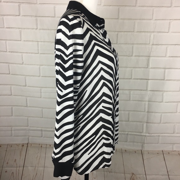 Vince Camuto Zebra Print Chiffon Oversized Top - Picture 4 of 8
